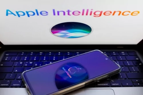 Apple plans to make Siri an AI chatbot, report says
