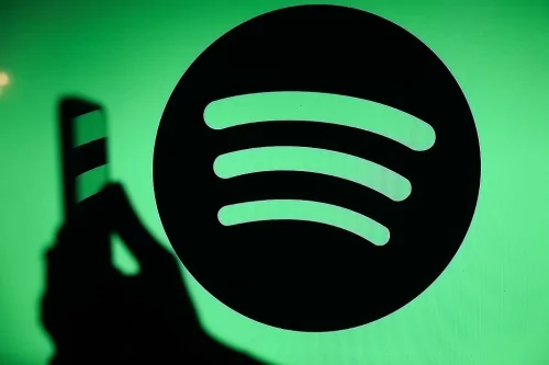Spotify now lets everyone turn off videos in its app