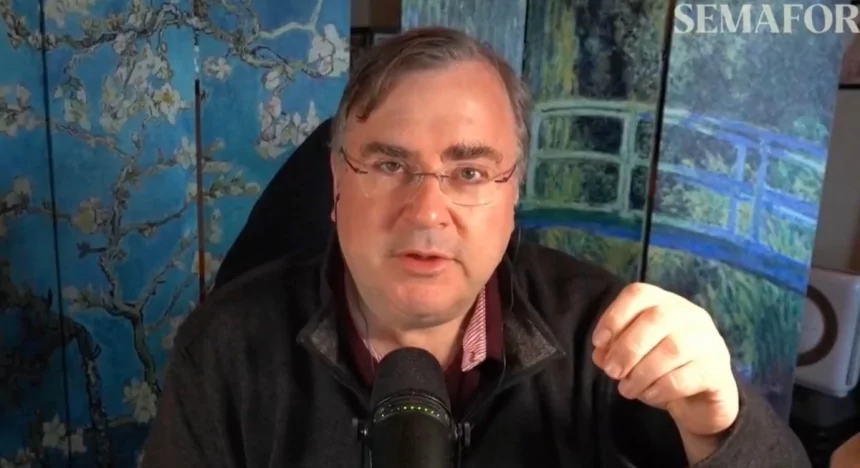 Reid Hoffman weighs in on the ‘tokenmaxxing’ debate