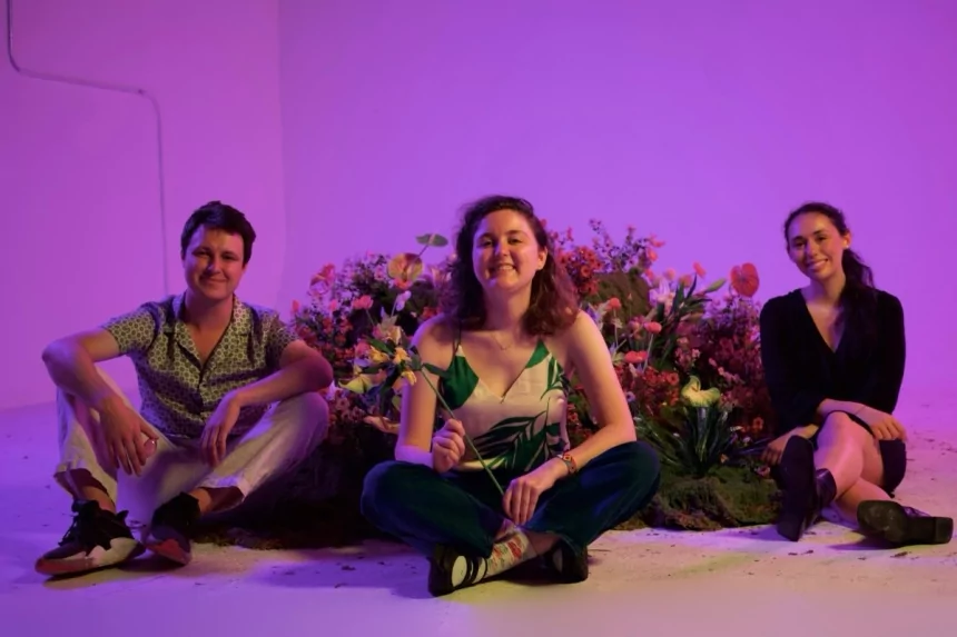 Era raises $11M to build a software platform for AI gadgets