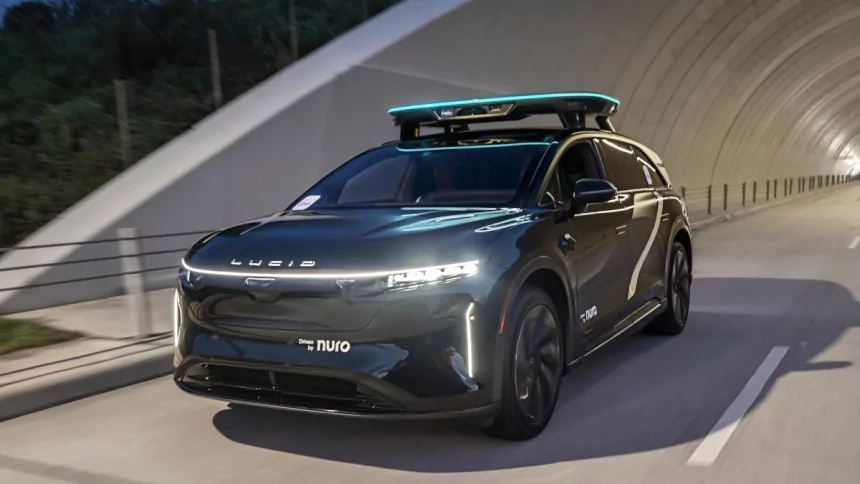 Uber will bring its premium robotaxi service to Houston in 2027
